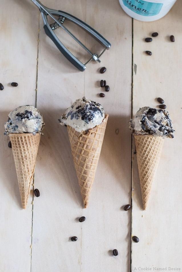  A perfect balance of coffee and rum in every scoop of our Coffee Oreo Cookie Rum Ice Cream.