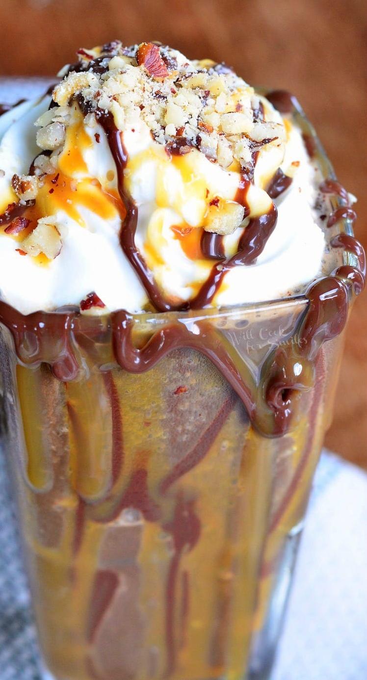  Chocolate and caramel come together in perfect harmony with every sip of this decadent drink.