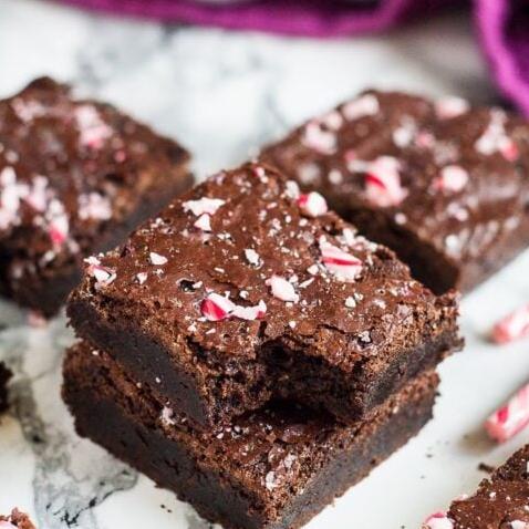  Don't wait for the winter holidays to enjoy these delicious brownies!