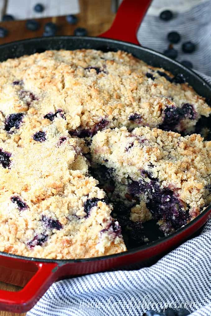 A Delightful Recipe for Blueberry Buckle Dessert