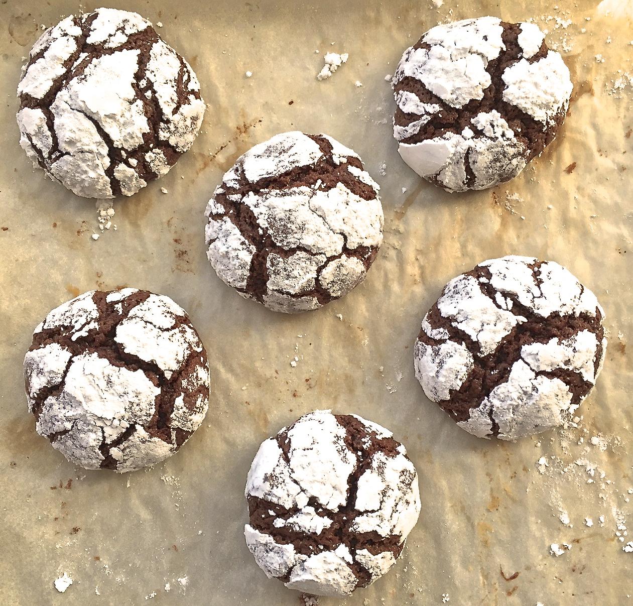  Ready to satisfy your sweet tooth? These melt-in-your-mouth Mocha Crinkles are just what you need.