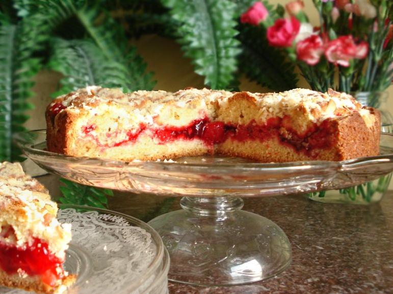  Sweet cherries and buttery streusel in every bite