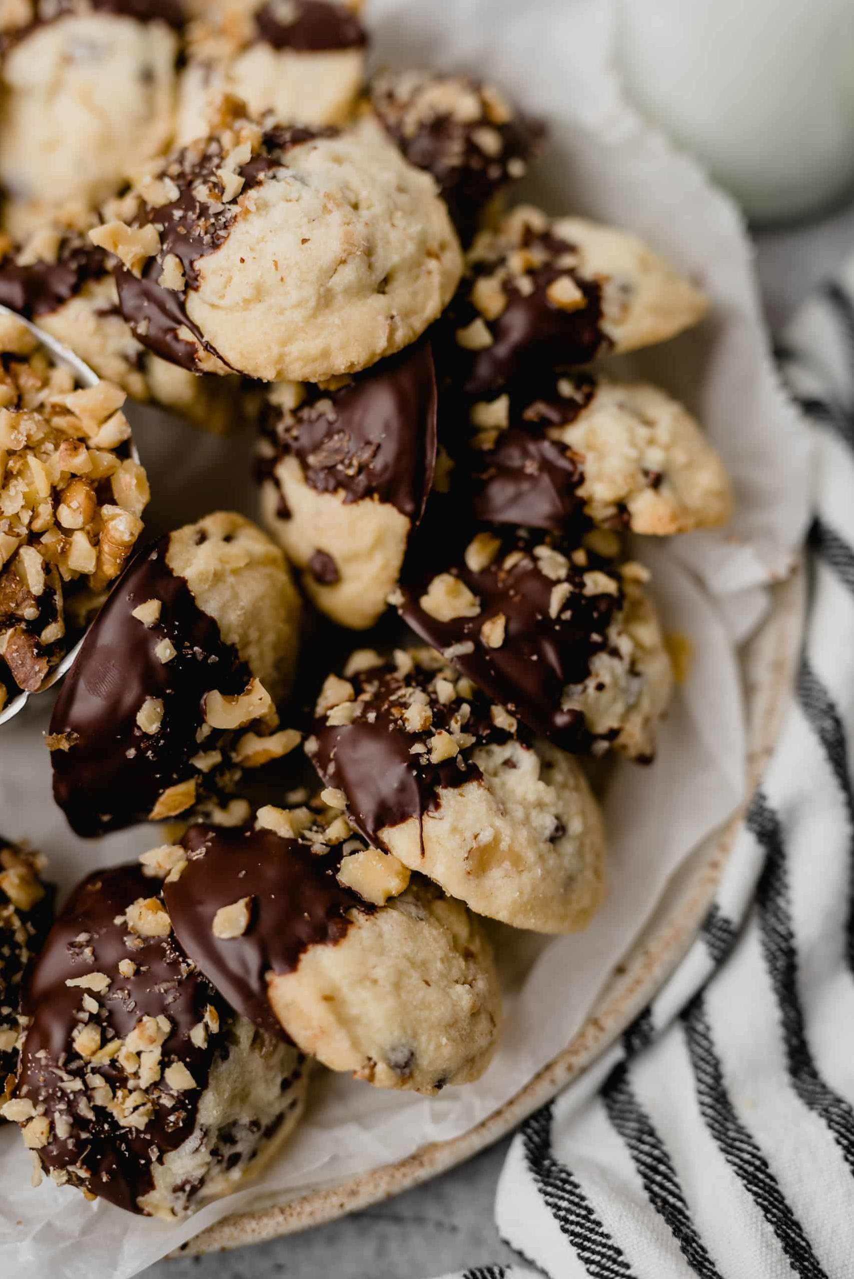  The aroma of these cookies baking will enchant your senses.