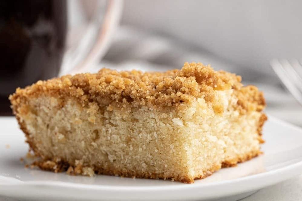  The tempting aroma of freshly baked Bisquick Sour Cream Coffee Cake is enough to make anyone drool.
