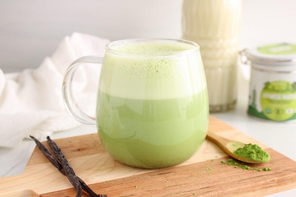  Who needs dairy when you have this vegan Vanilla Matcha Chai Latte?